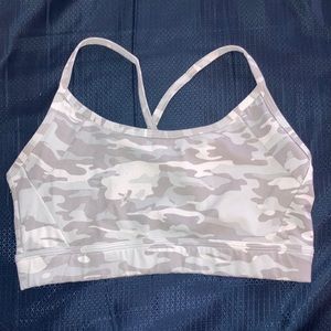 Alphalete surface infinity bra, white camo, size medium